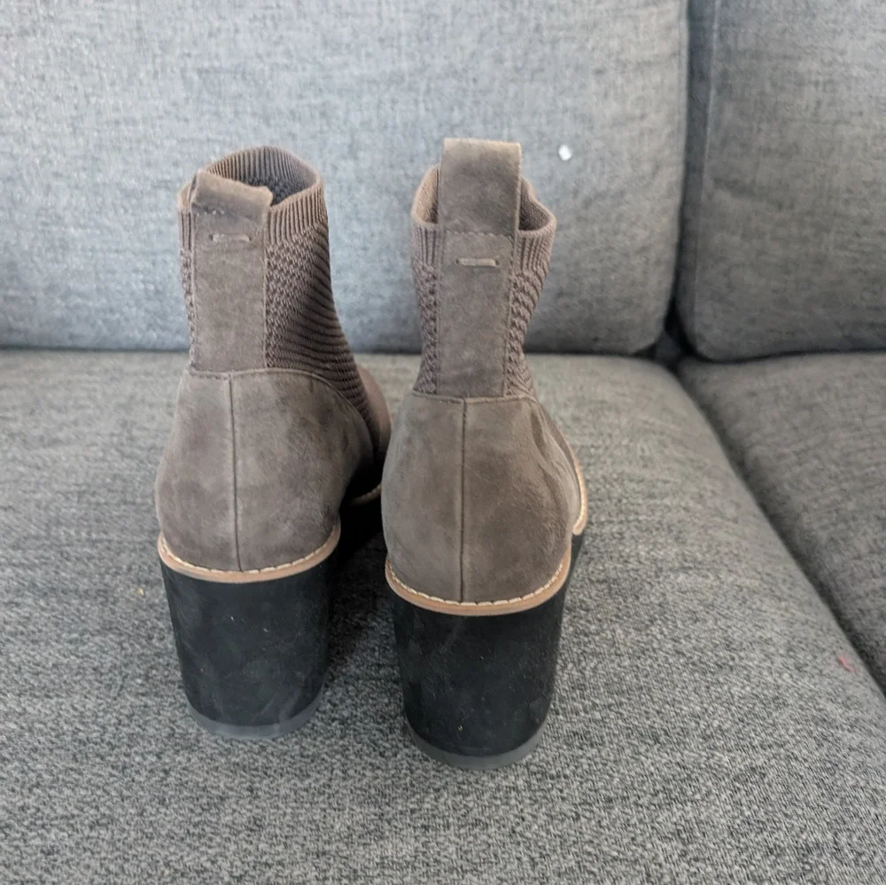 Eileen Fisher Women's Tan Wedge Ankle Boots